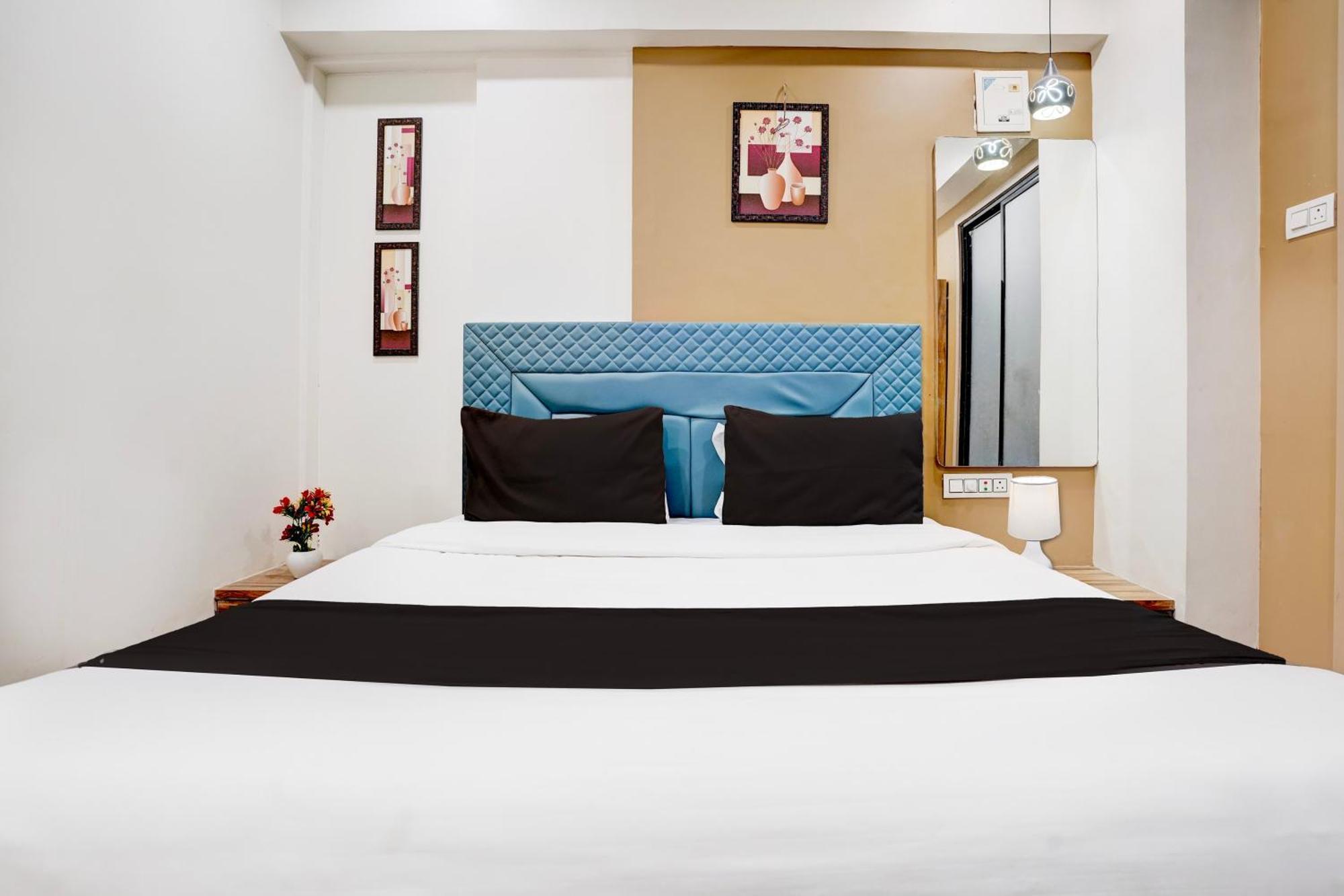 Super Collection O Vesu Surat Formerly Hotel Signature ภายนอก รูปภาพ