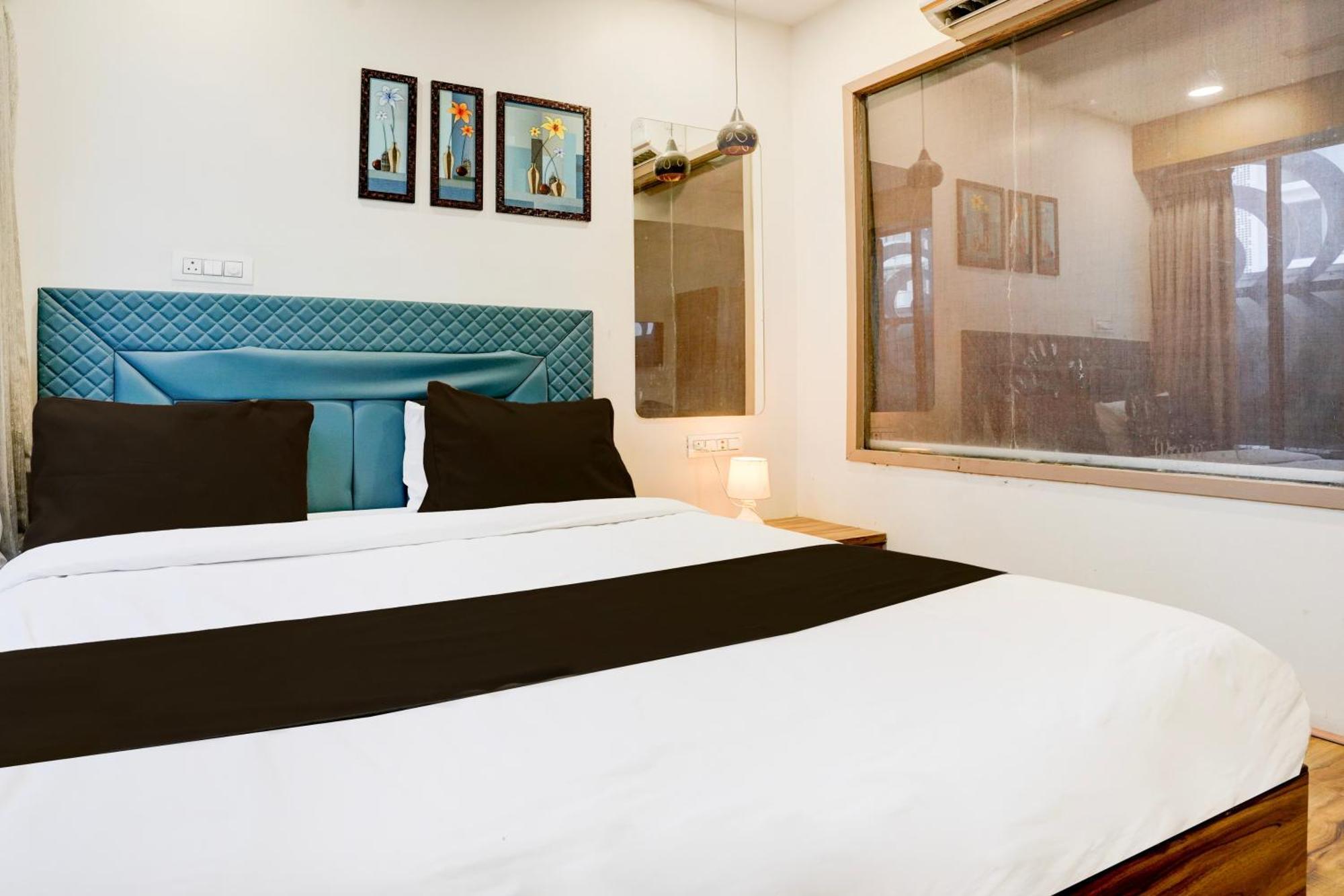 Super Collection O Vesu Surat Formerly Hotel Signature ภายนอก รูปภาพ